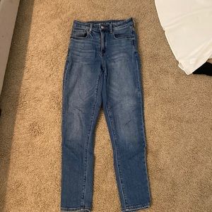 American Eagle mom jeans!